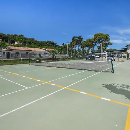 2 Bedroom Pet Friendly In *